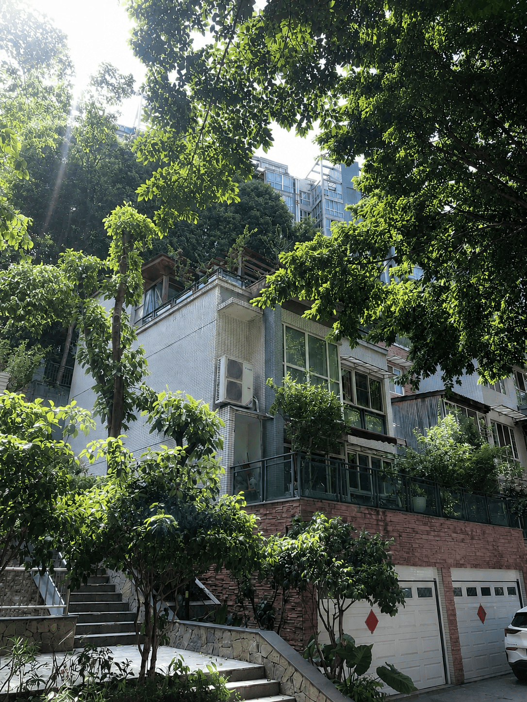 大连岛居岁月从容升级：小小岛老别墅加装蒂升悦行款电梯